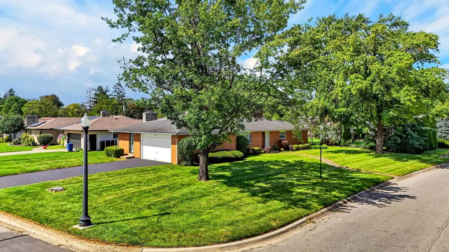 1541 S Roosevelt Avenue, Columbus, OH 43209 - #3