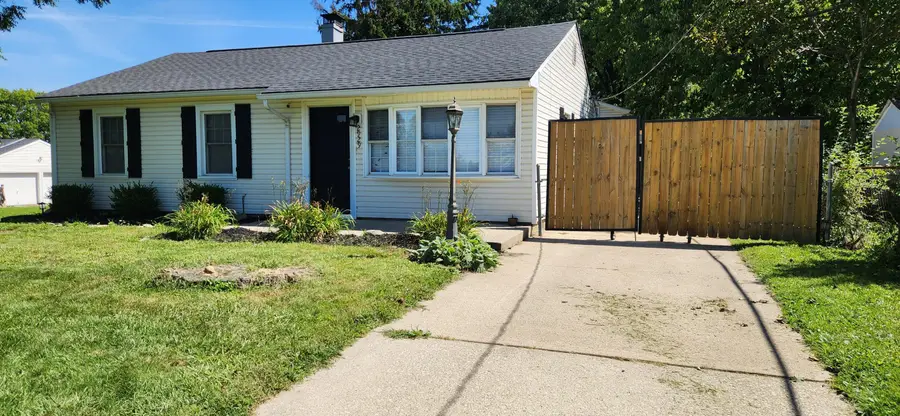 2929 El Paso Drive, Columbus, OH 43204 - #2