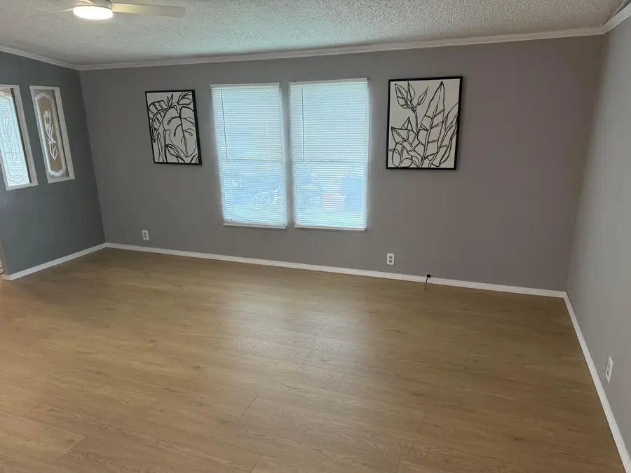 177 Oak Manor, Ashville, OH 43103 - #2