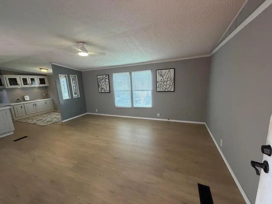 177 Oak Manor, Ashville, OH 43103 - #3