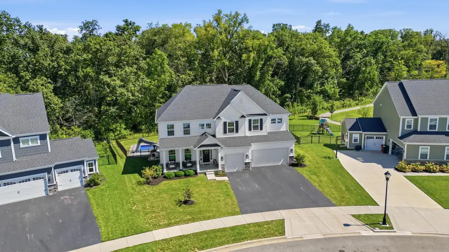 5560 Carlisle Drive, Grove City, OH 43123 - #2