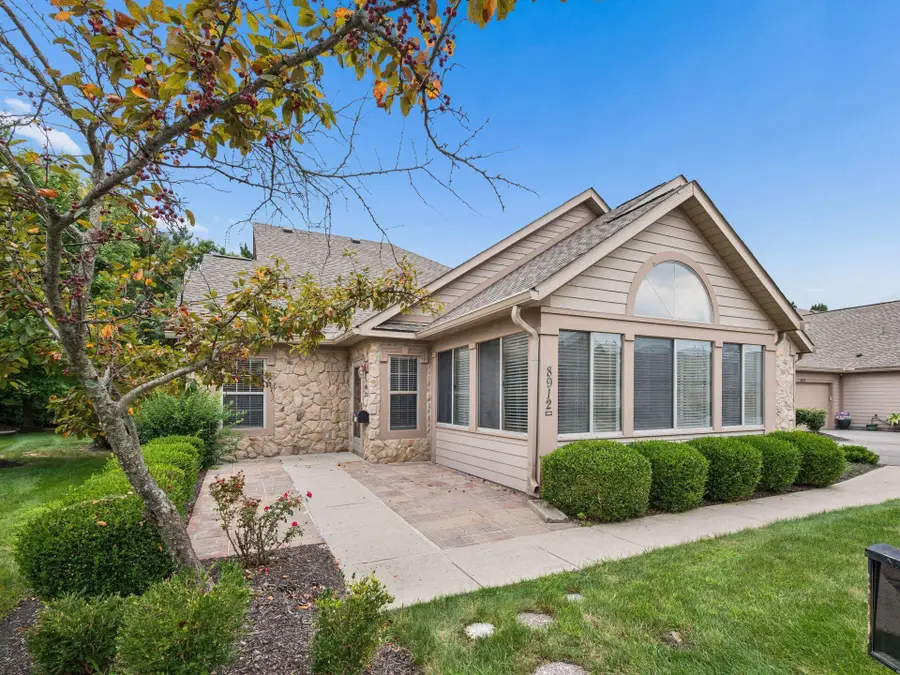 8914 Linksway Drive, Powell, OH 43065 - #2