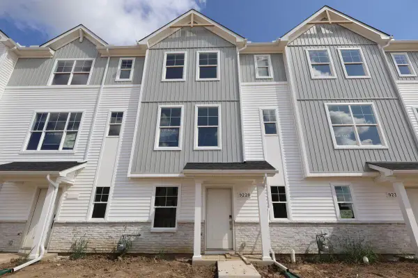 9228 Mount Drum Valley, Reynoldsburg, OH 43068