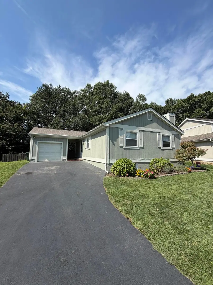 8819 Greenburg Drive, Powell, OH 43065 - #3