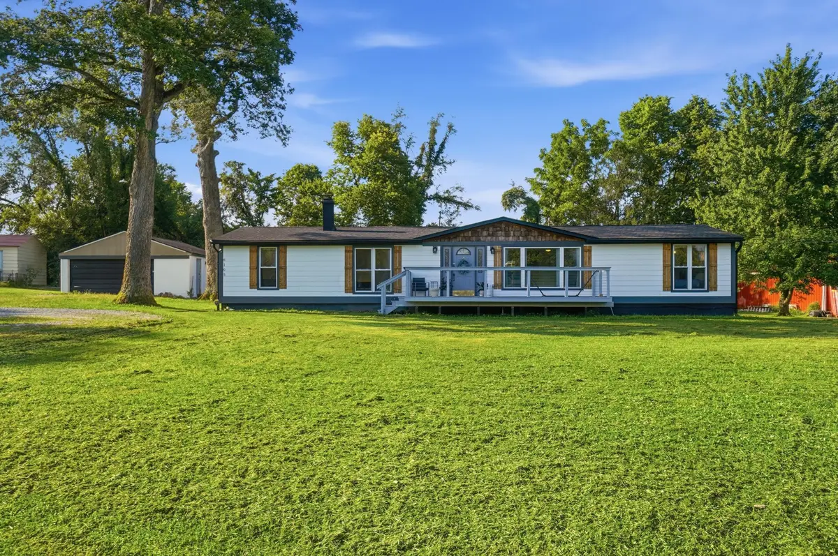 6105 London Groveport Road, Grove City, OH 43123 - #1
