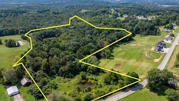 2220 Adamsville Road, Zanesville, OH 43701
