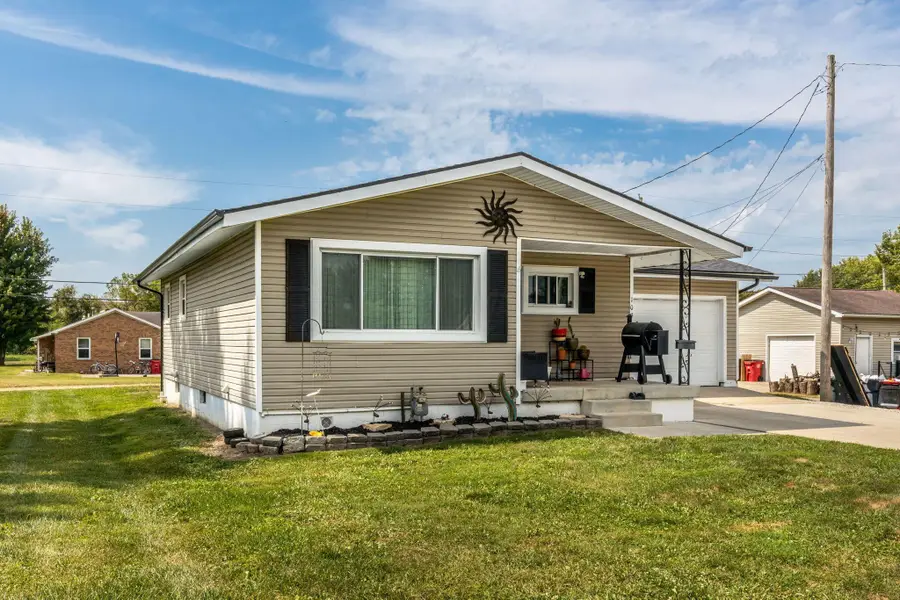 107 Jefferson Avenue, Ashville, OH 43103 - #3