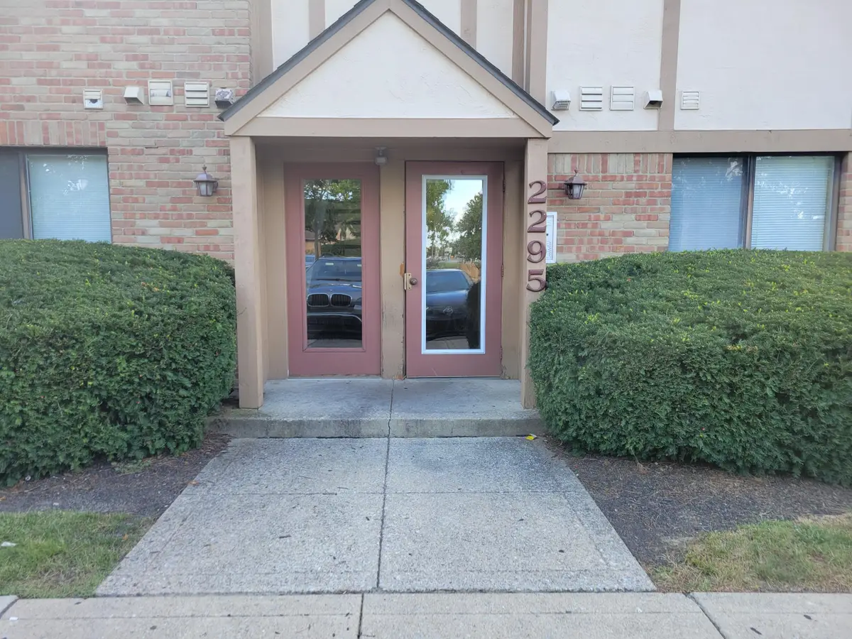2295 Hedgerow Road, Columbus, OH 43220 - #1