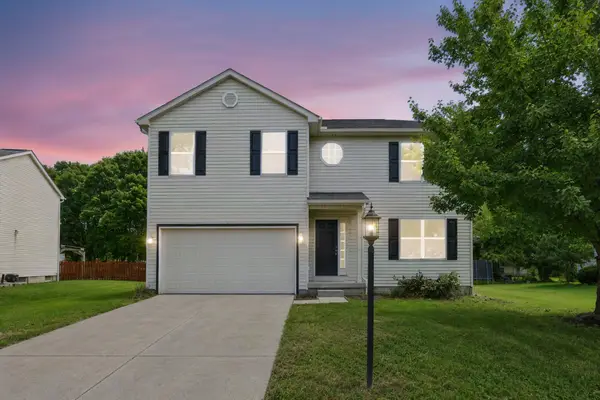 272 Isaac Tharp Street, Pataskala, OH 43062