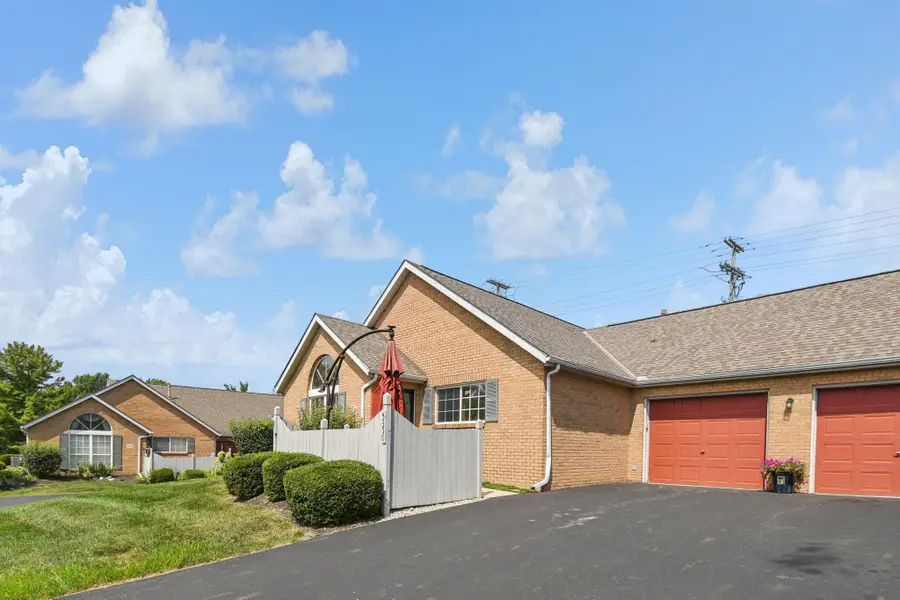5350 Pond View Drive, Westerville, OH 43081 - #3