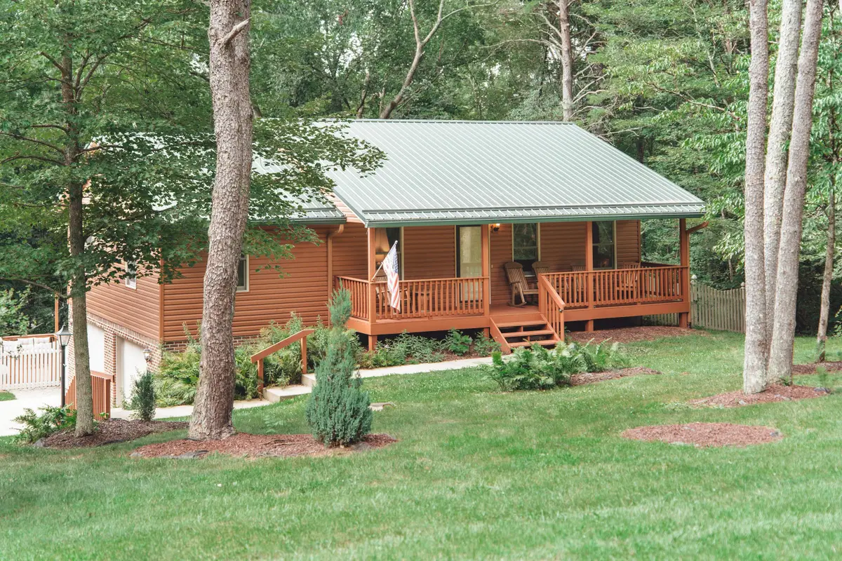 31252 Deerfield Drive, Logan, OH 43138 - #1