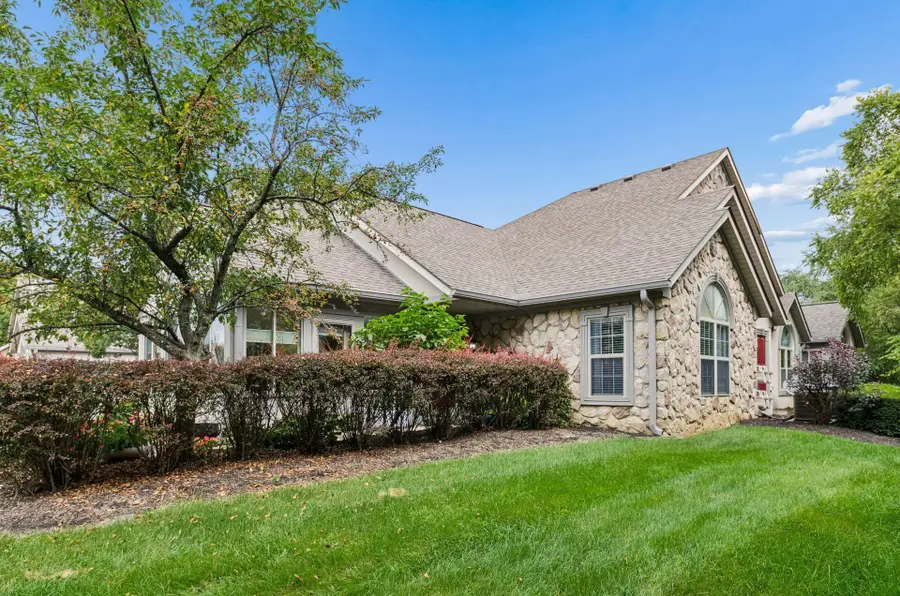 8612 Stonewoods Lane, Powell, OH 43065 - #2