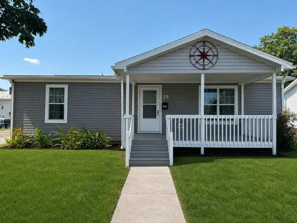 29 Scioto Street, Ashville, OH 43103