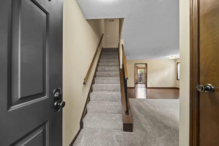 5347 Tartan Lane, Columbus, OH 43235 - #2
