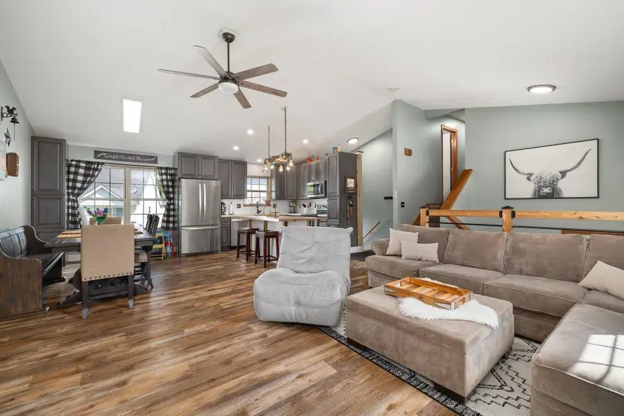 203 Fallen Timbers Court, Canal Winchester, OH 43110 - #2