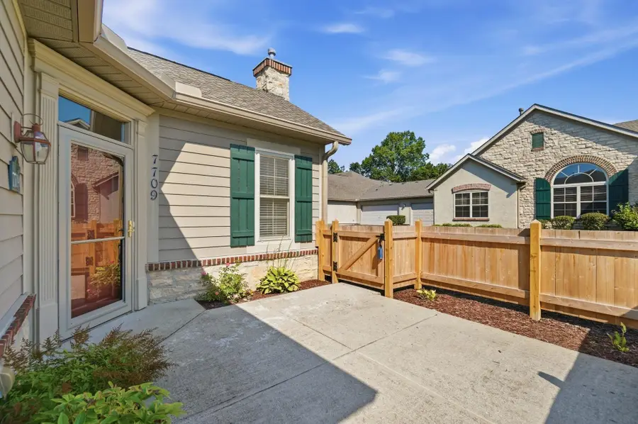 7709 Red Maple Place, Westerville, OH 43082 - #3