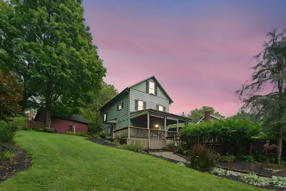 405 1/2 W Maple St Street, Granville, OH 43023 - #1