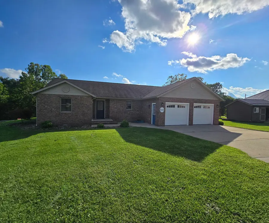 45330 Maple View Circle, Caldwell, OH 43724 - #2
