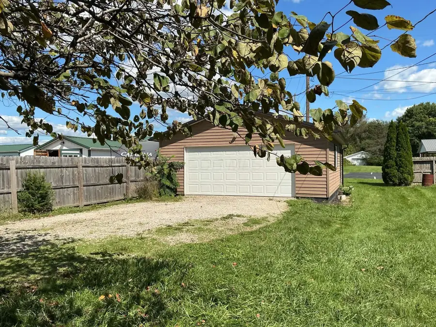 156 N Sugar Street, Saint Louisville, OH 43071 - #2