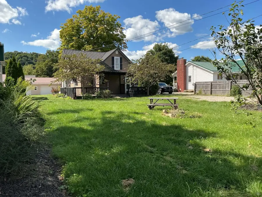 156 N Sugar Street, Saint Louisville, OH 43071 - #3