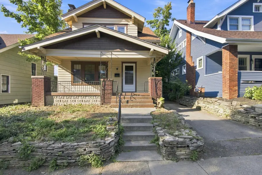 70 E Pacemont Road, Columbus, OH 43202 - #2