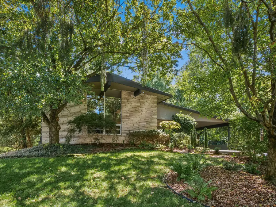 5638 Northbrook Drive E, Worthington, OH 43085 - #2