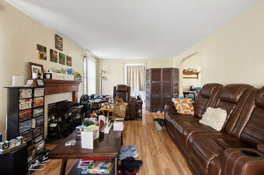 2422 Bretton Place, Columbus, OH 43211 - #2