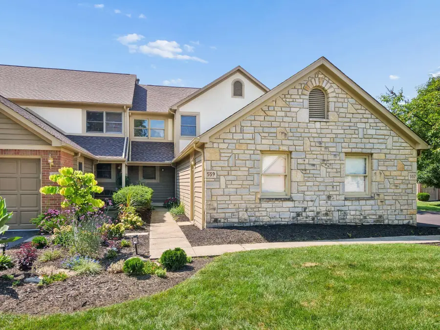 559 Spring Brook Court E, Westerville, OH 43081 - #2