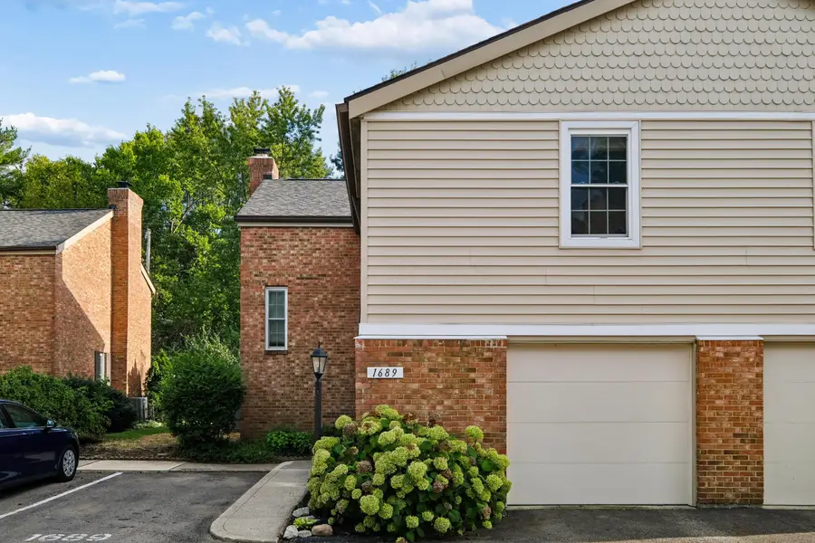1689 Moravian Street, Columbus, OH 43220 - #2