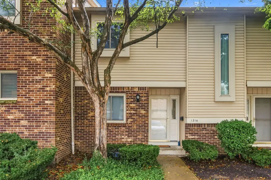1314 Coronado Boulevard W, Reynoldsburg, OH 43068 - #2