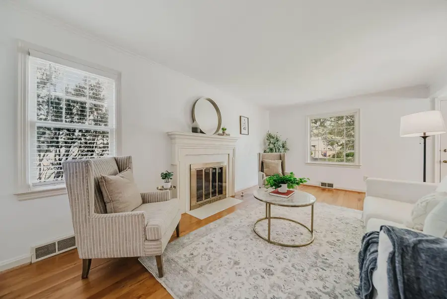 143 E Weisheimer Road, Columbus, OH 43214 - #3