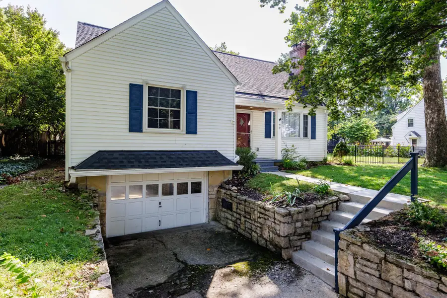 92 N Harding Road, Columbus, OH 43209 - #3
