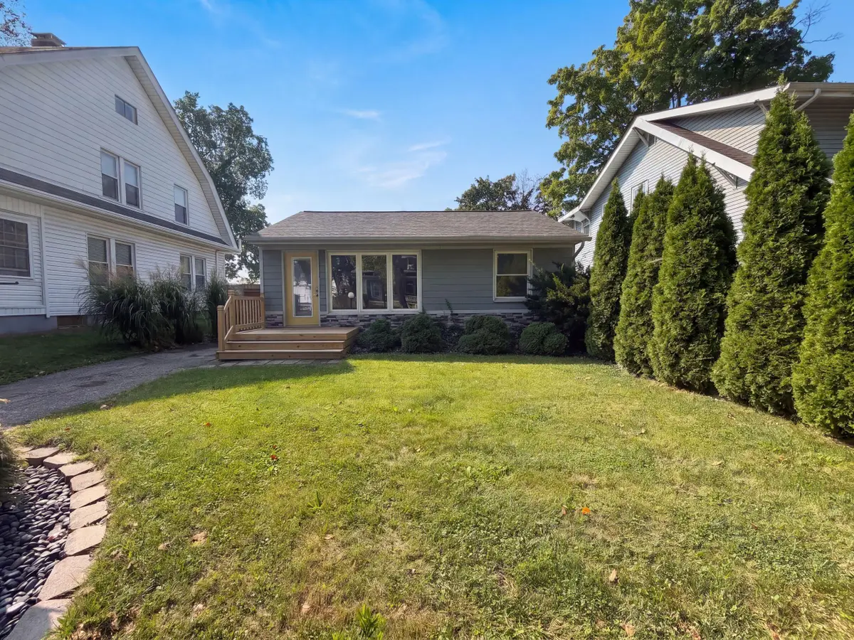 27 W Kenworth Road, Columbus, OH 43214 - #1