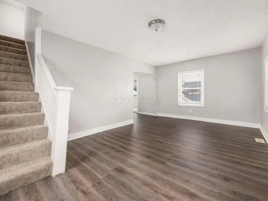 21 Benfield Avenue, Columbus, OH 43207 - #3