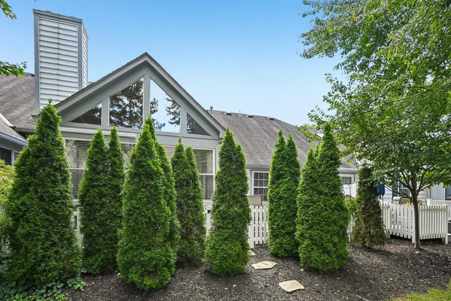 6423 Upper Lake Circle, Westerville, OH 43082 - #3
