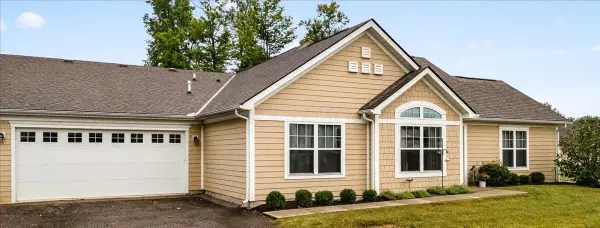 106 Narragansett Drive, Buckeye Lake, OH 43008
