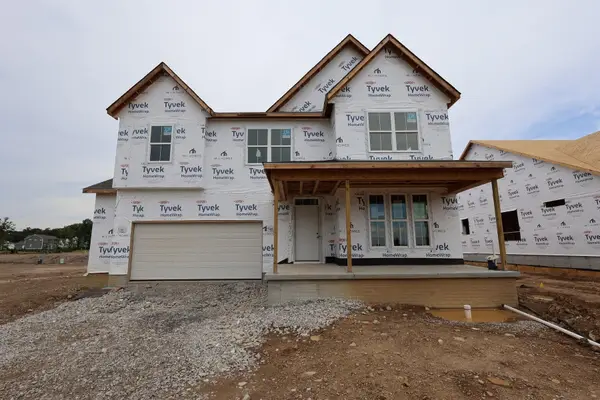534 Creekside Loop S, Pataskala, OH 43062