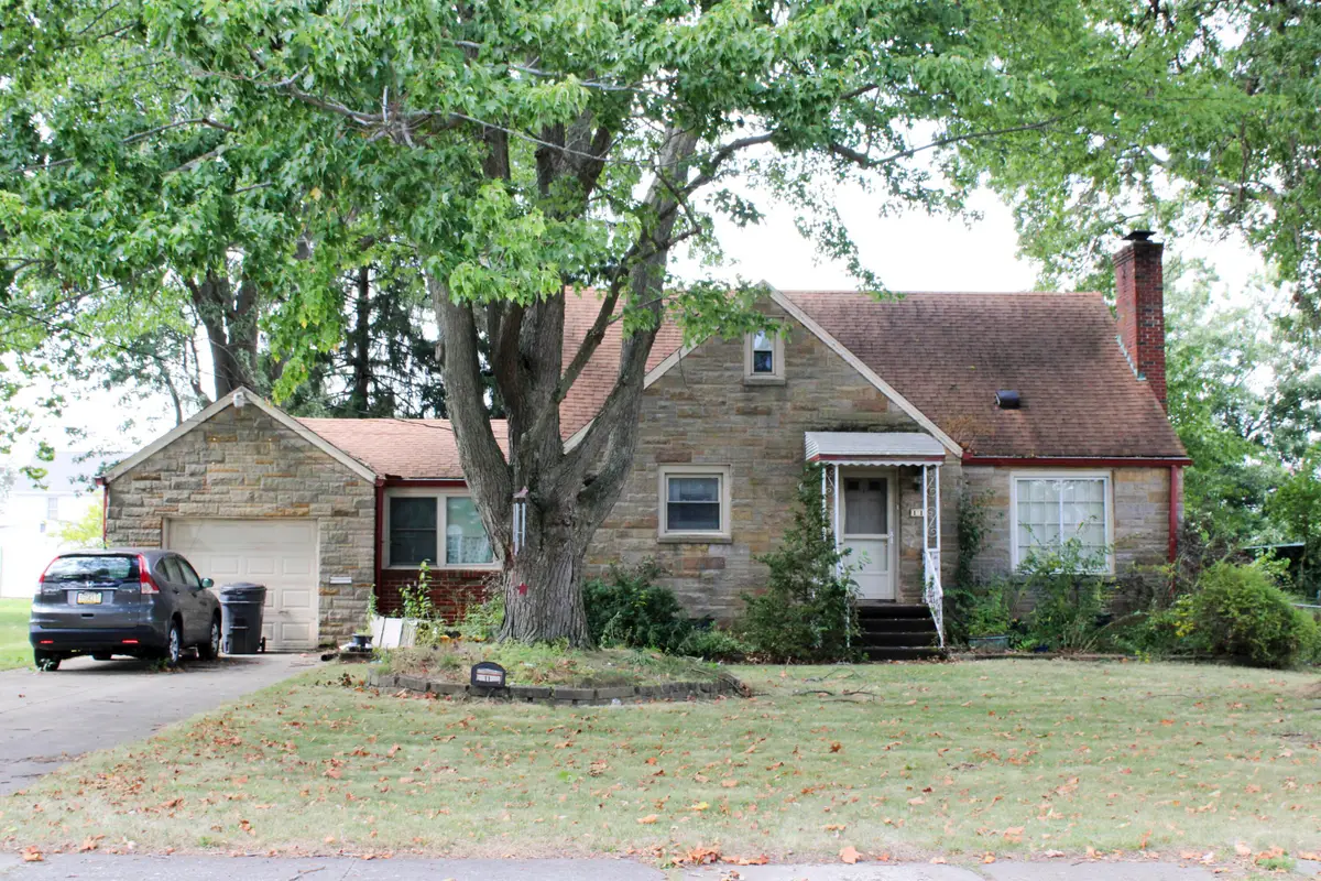 11 W Maxwell Drive, Shelby, OH 44875 - #1