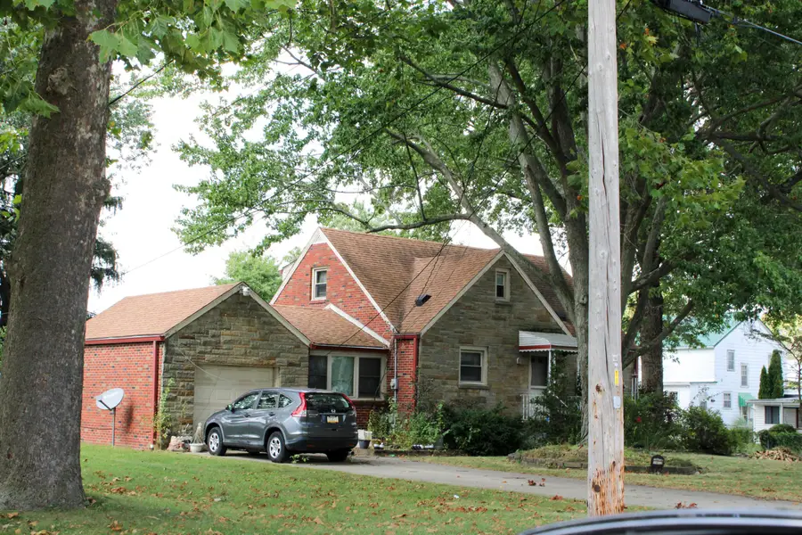 11 W Maxwell Drive, Shelby, OH 44875 - #2