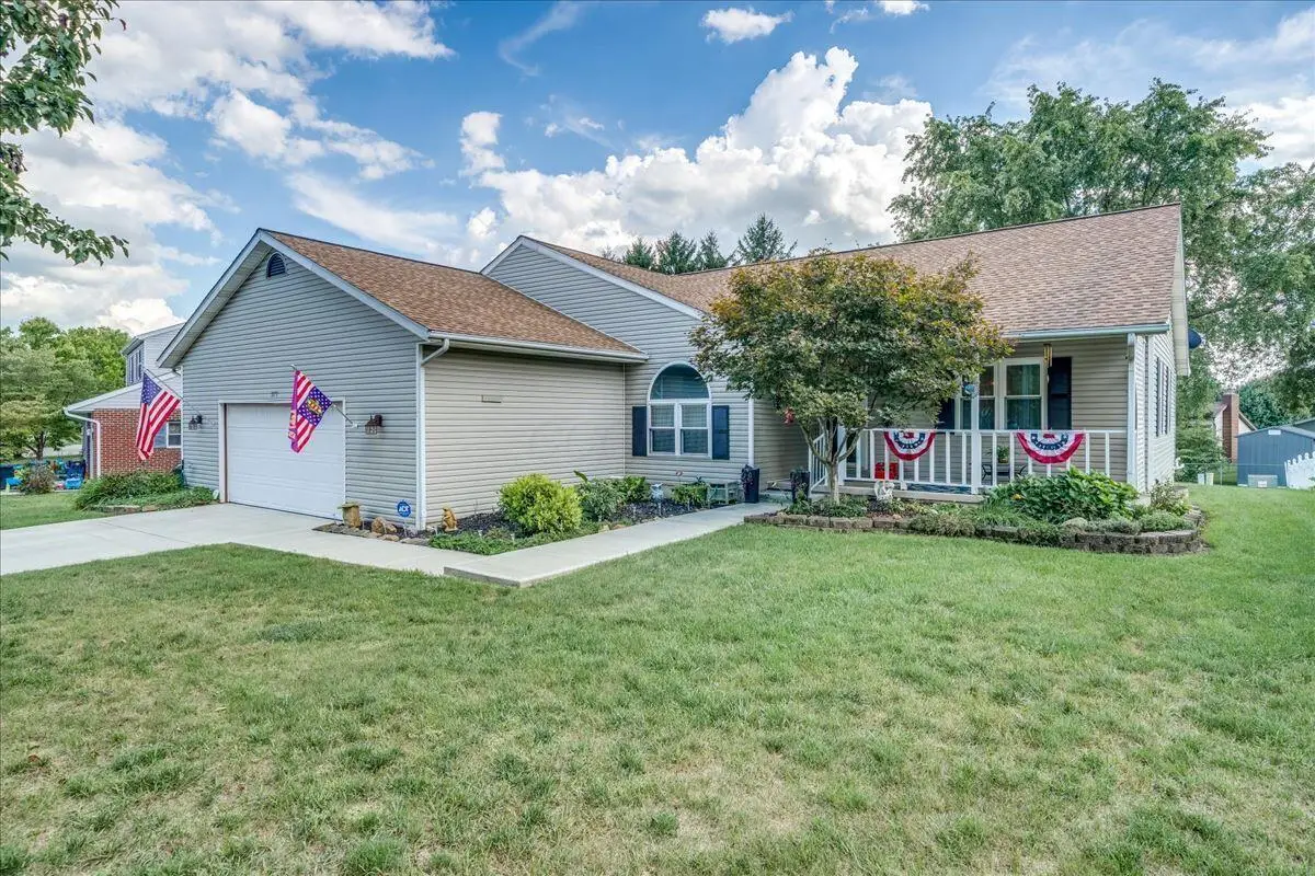 377 Lawnwood Drive, Circleville, OH 43113 - #1