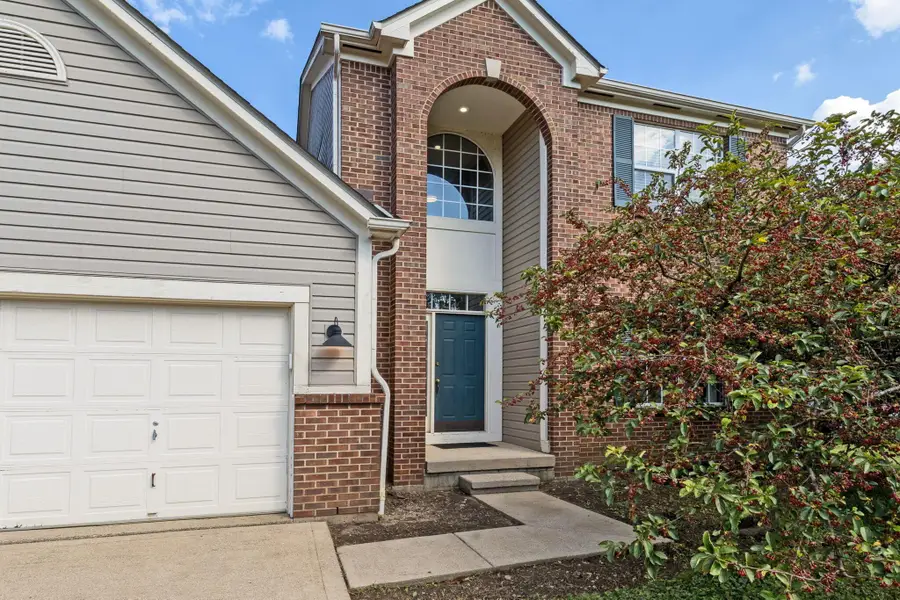 730 Montmorency Drive E, Pickerington, OH 43147 - #2