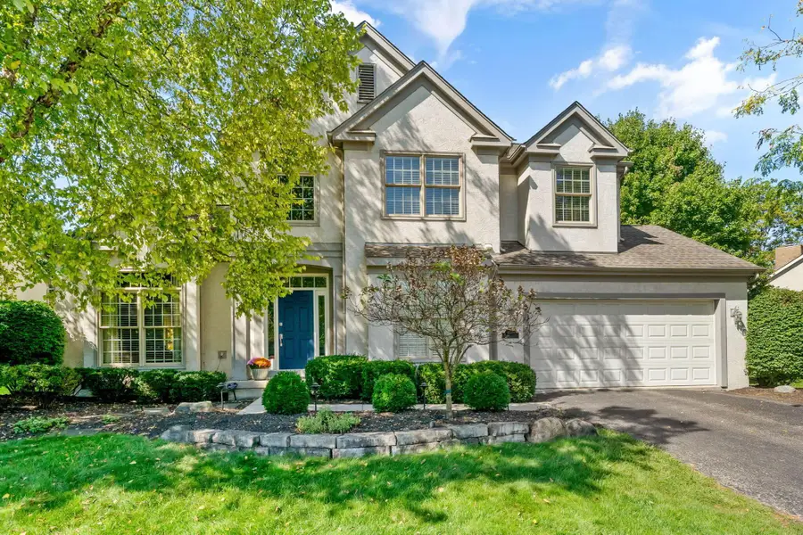 403 Ashmoore Circle E, Powell, OH 43065 - #2