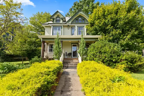 517 N 10th Street, Cambridge, OH 43725