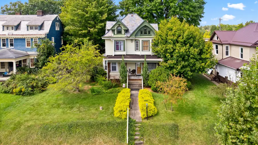 517 N 10th Street, Cambridge, OH 43725 - #2
