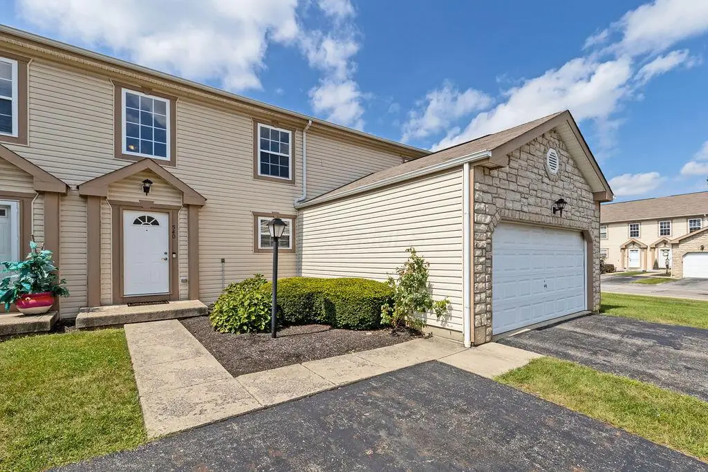 540 Faith Ann Drive, Pataskala, OH 43062 - #1