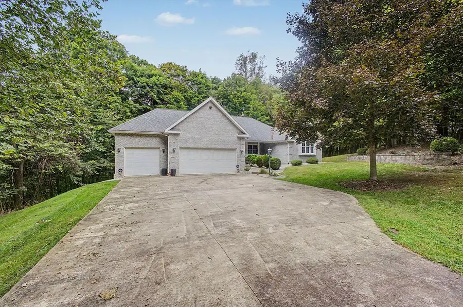 3381 Apple Valley Drive, Howard, OH 43028 - #2