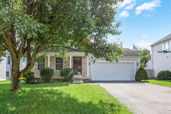 395 Green Apple Place, Etna, OH 43062