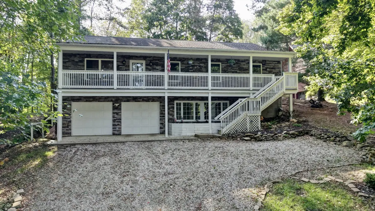 668 Floral Valley Drive E, Howard, OH 43028 - #1