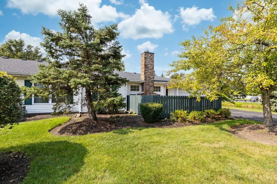 2499 Crystal Springs Drive, Hilliard, OH 43026 - #3