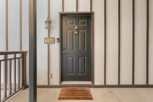 6028 Inishmore Lane, Dublin, OH 43017